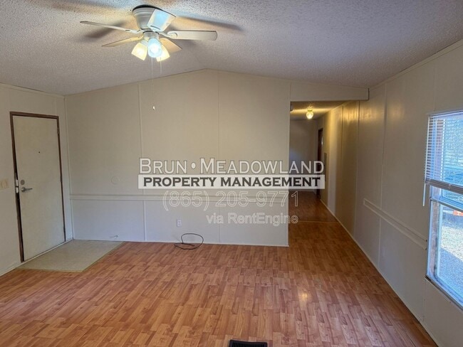 Building Photo - 3040 Samples Rd