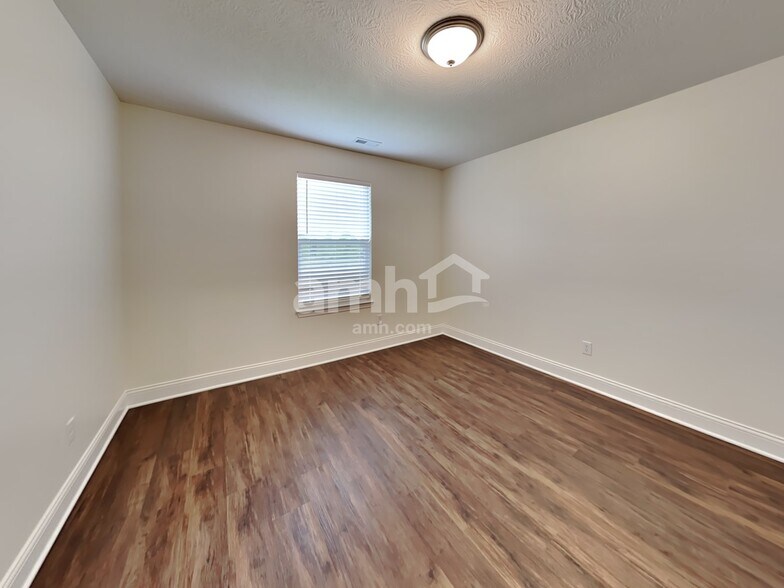 Building Photo - 8100 Rapala Ln