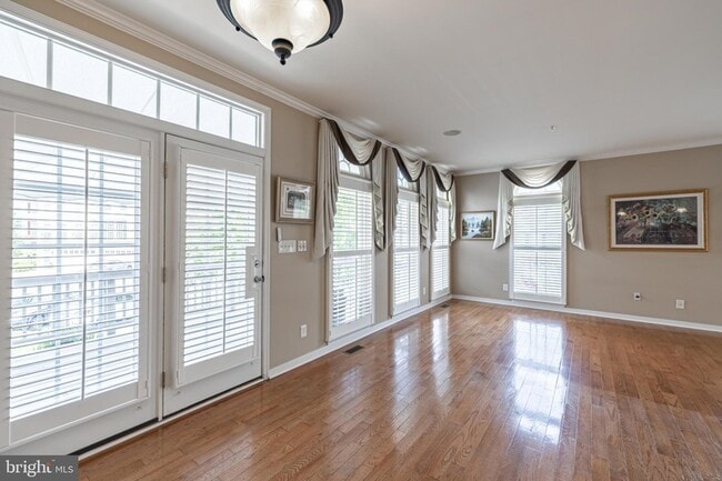 Building Photo - 2915 Murano Way