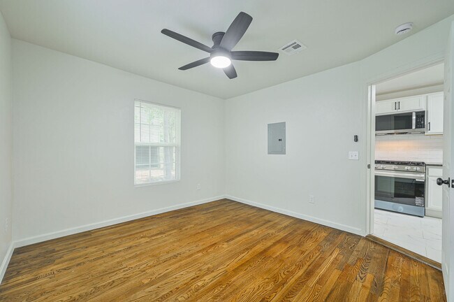 Building Photo - 1524 NW 45th St