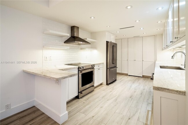 Building Photo - 1111 Crandon Blvd