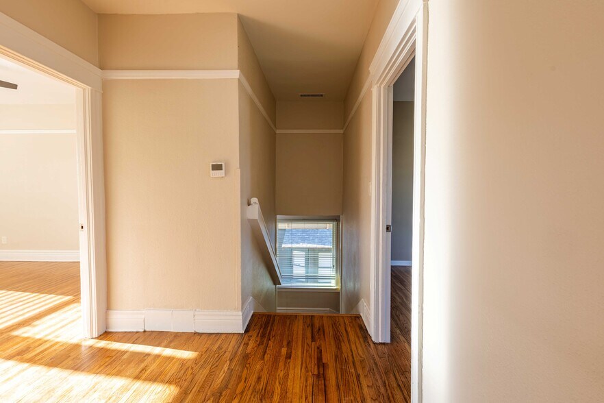 Building Photo - 4210 Halldale Ave