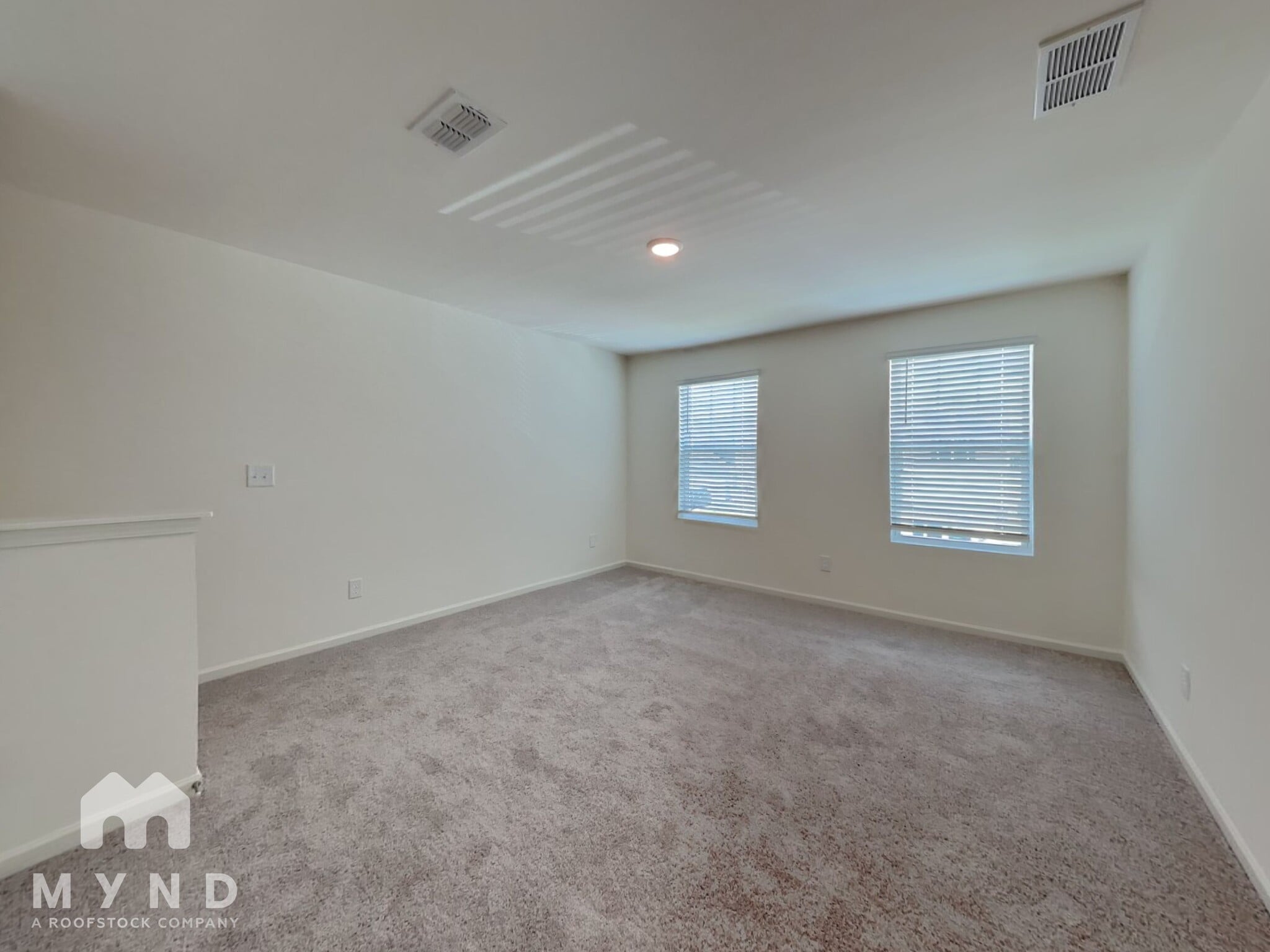 Building Photo - 1140 Centerview Dr