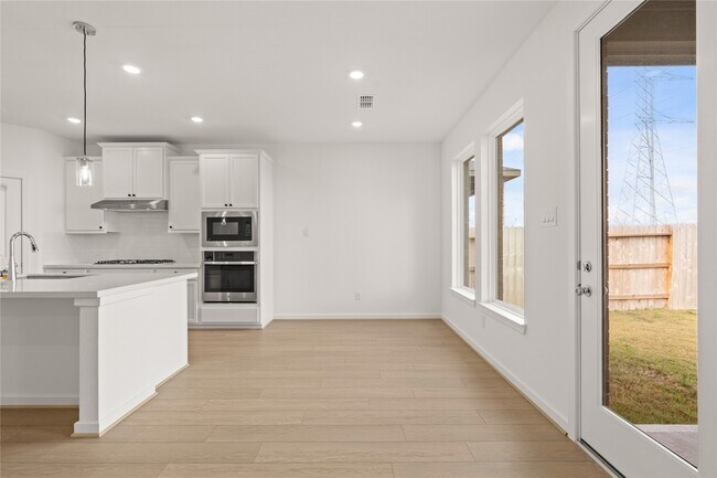 Building Photo - 21918 Wycombe Ter Wy