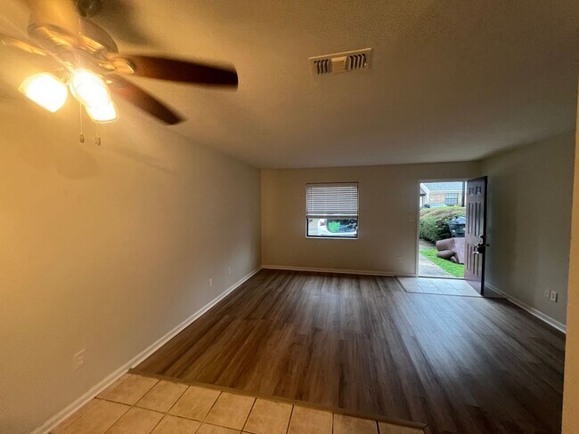 Building Photo - 2510 Mar Ct