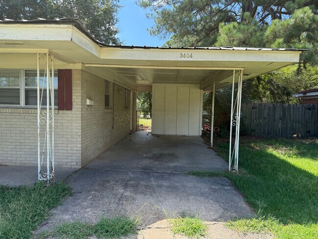 Building Photo - 3404 Violet Dr