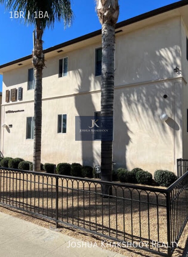 Building Photo - 1117 Cochran Ave