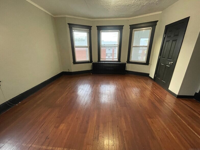 Building Photo - 989-991 Capitol Ave