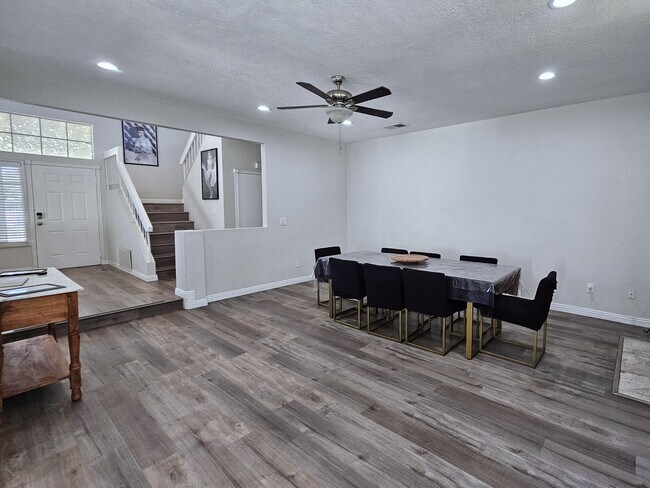 Building Photo - 69911 Willow Ln