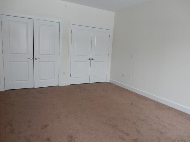 Building Photo - 112 39th St