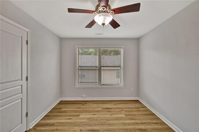 Building Photo - 2187 Oakland Grove Pl