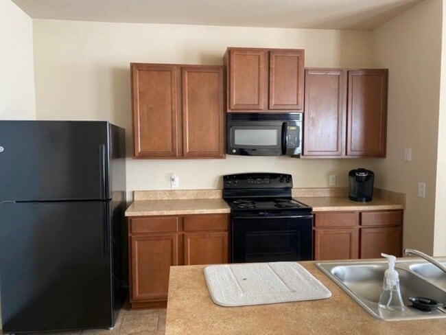 Building Photo - 135 Broomsedge Ln