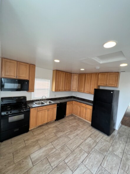 Primary Photo - 8513 S Sangamon St