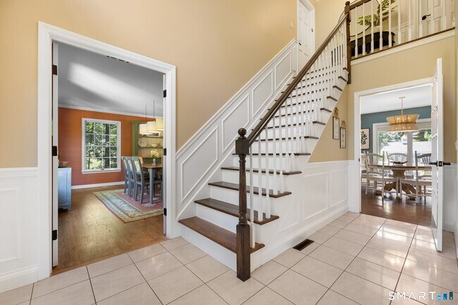 Building Photo - 1 Boxwood Rd