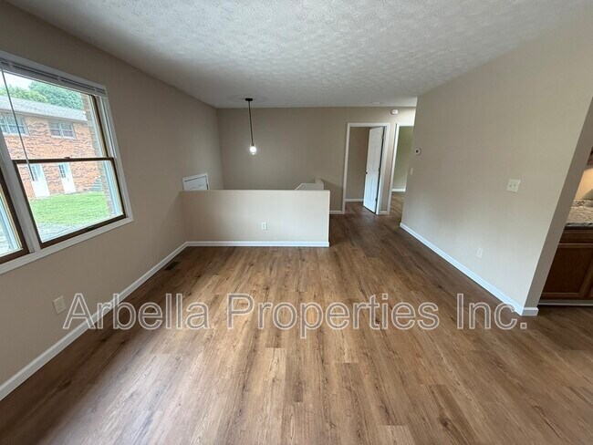Building Photo - 935 Kendrick Creek Rd