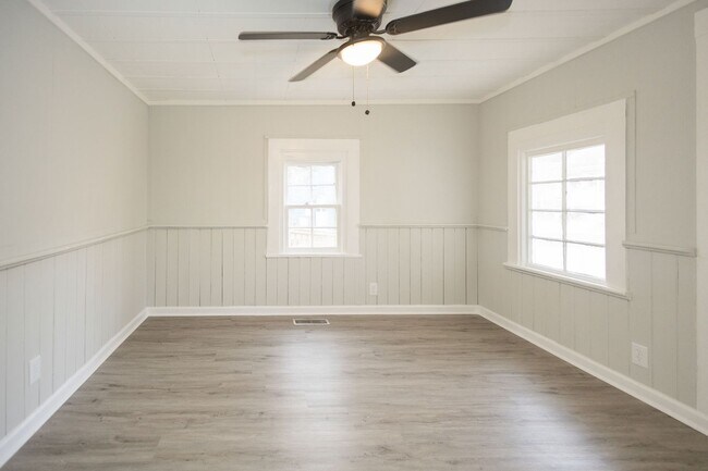 Building Photo - 2 Bedroom House for Rent in Macon, GA – THIS IS NOT A DUPLEX Near Mercer University | $900/mo