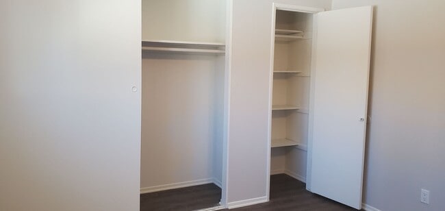 Building Photo - 109 N Merrimac Dr