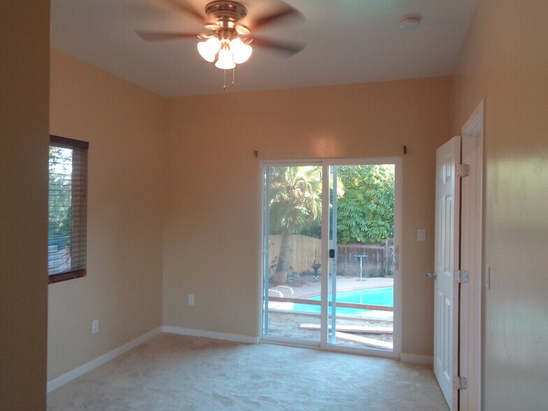 Building Photo - 4953 Campanile Dr