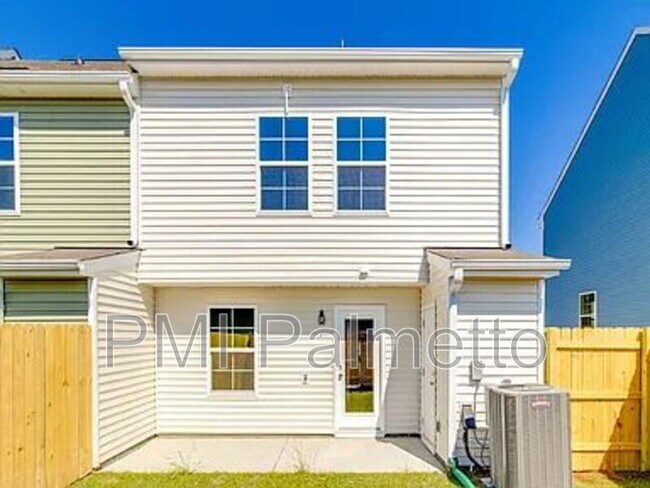 Building Photo - 3022 Harborview Dr