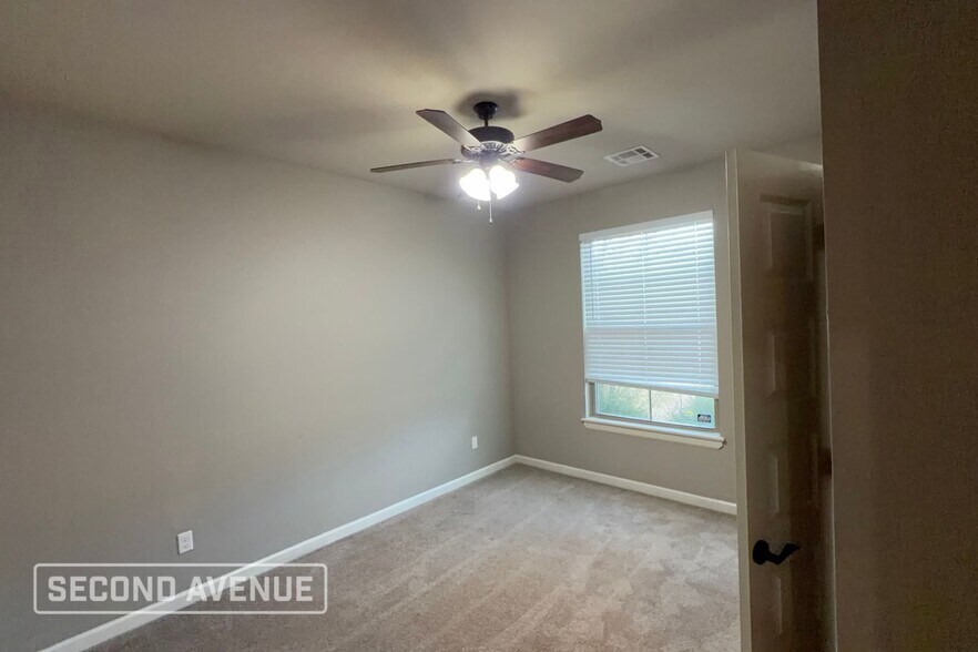 Building Photo - 1032 NW 191st St