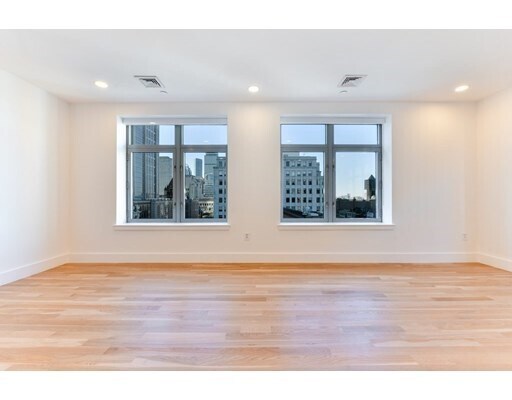 Building Photo - 425 Boylston St
