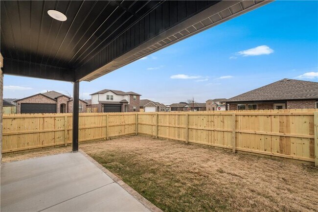 Building Photo - 4651 W Aurora St