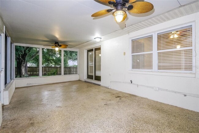 Building Photo - 2740 Birdland Ct