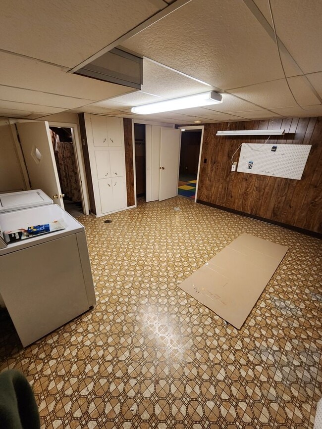 Building Photo - 1115 N Sherman Ave