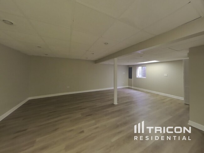 Building Photo - 614 Allanson Rd