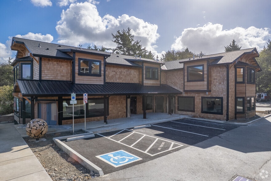 Exterior - Elk Run Village