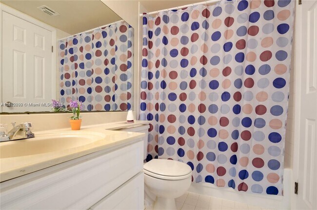Building Photo - 9855 Westview Dr