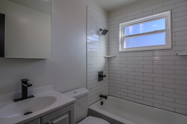 Building Photo - AVAILABLE APRIL 1ST! Do not miss this STUNNING 3-bedroom in Penn Hills!