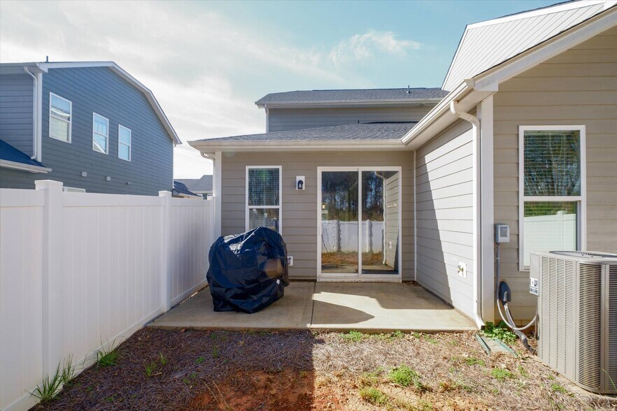 Building Photo - 8156 Merryvale Ln