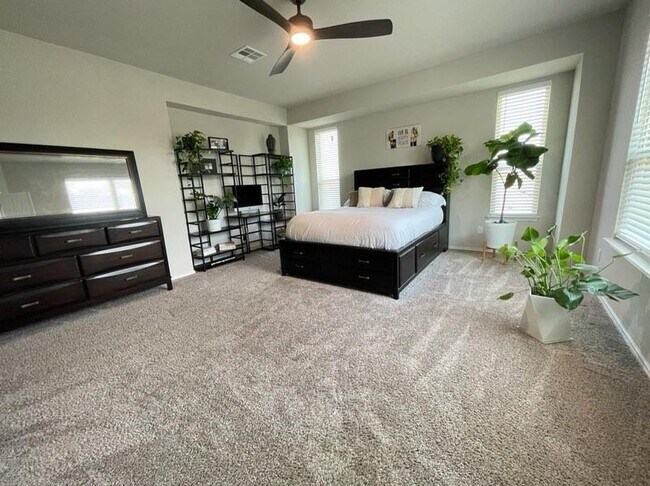 Building Photo - 1036 Chad Lp