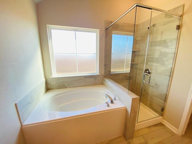 Building Photo - 5205 Leaning Tree