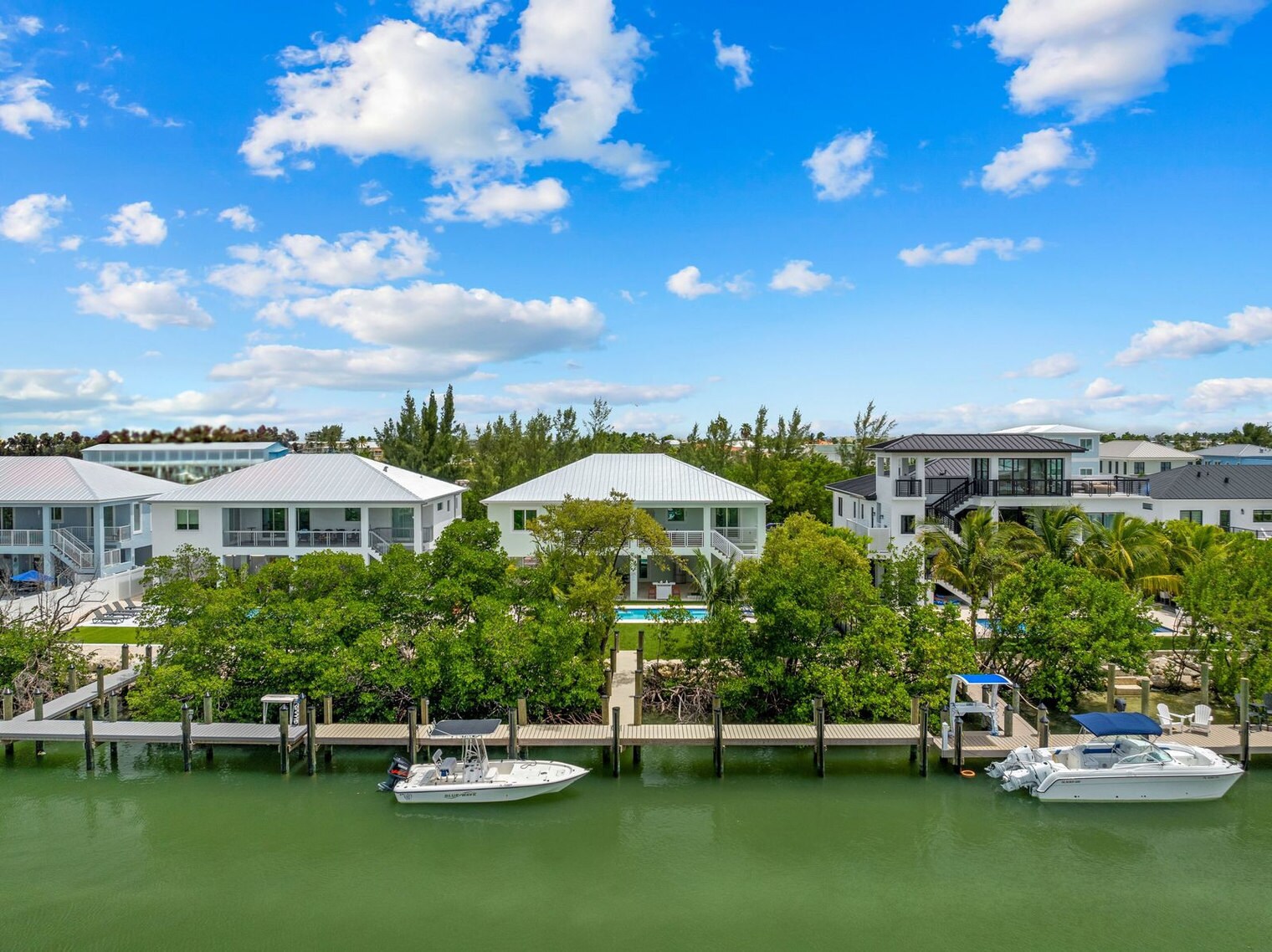 Building Photo - 83 Pescayo Ave