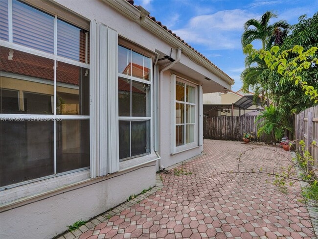 Building Photo - 3745 Piccadilly St