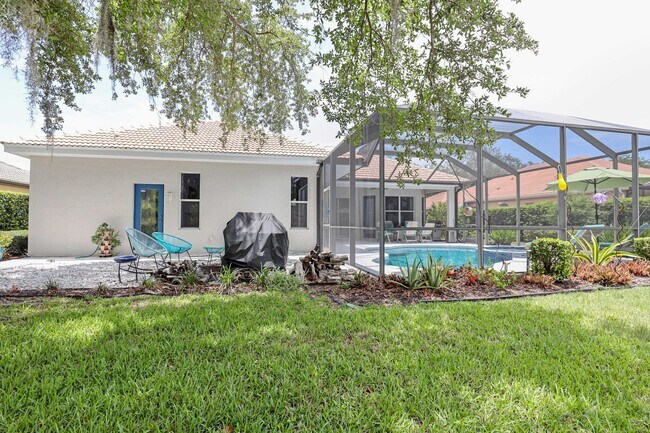 Building Photo - 956 Scherer Way