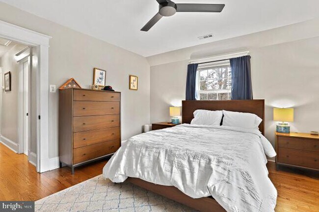 Building Photo - 2347 S Arlington Ridge Rd