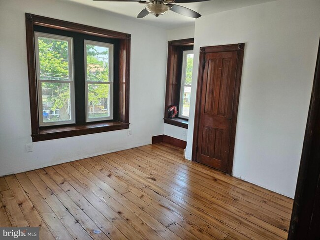 Building Photo - 1204 Juniper St