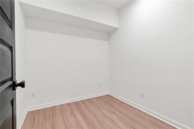 Building Photo - 123 Marlow Dr