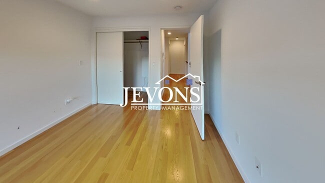 Building Photo - Luxury single-family home with inclusive water, sewer, and garbage