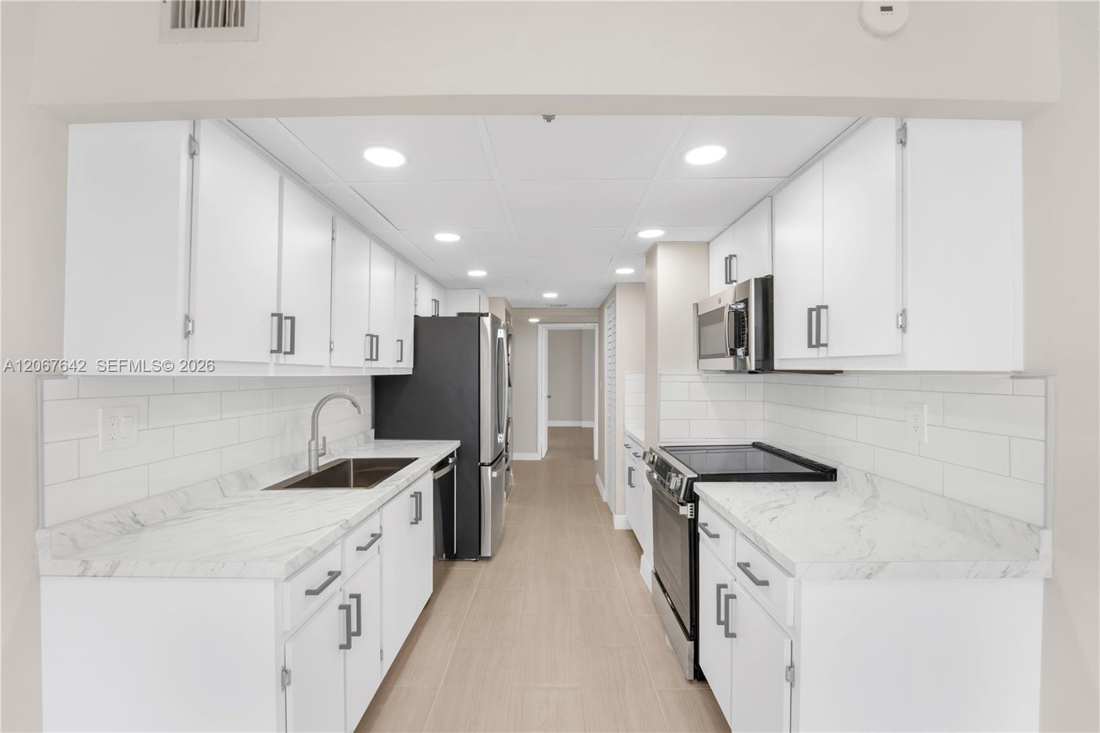 Building Photo - 290 174th St