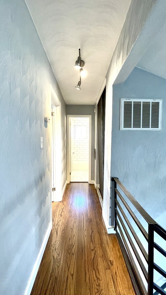 Building Photo - 329 Jacqueline Ave