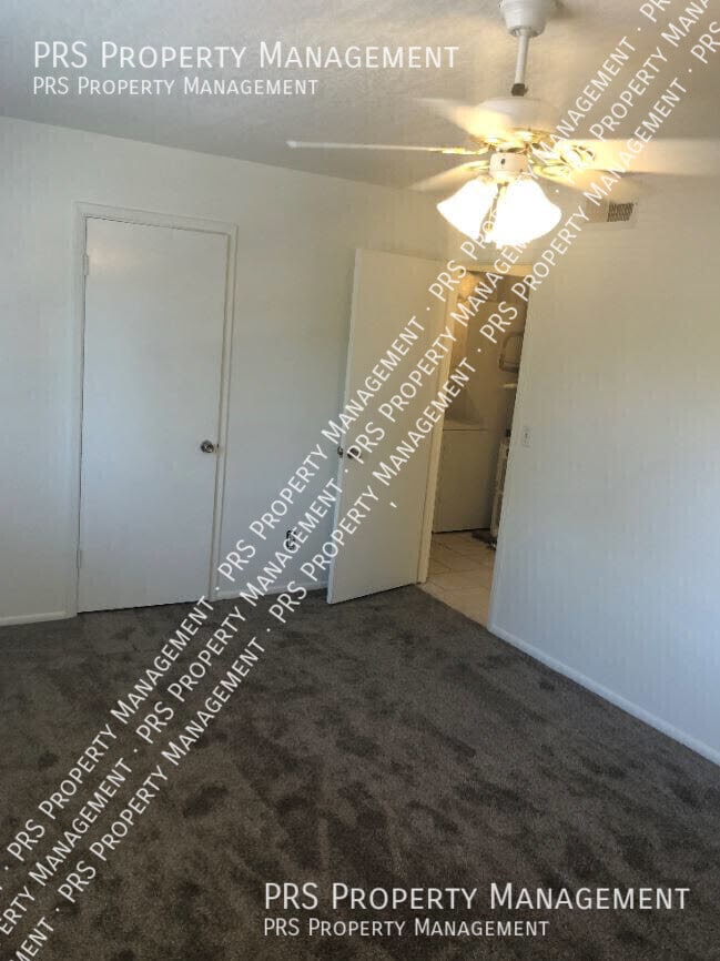 Building Photo - 520 N Stapley Dr