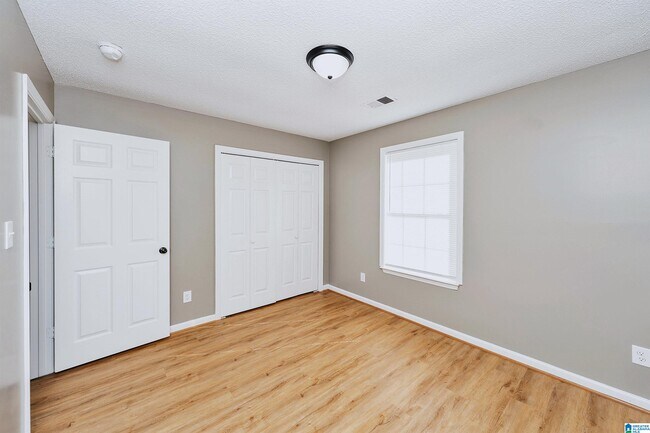 Building Photo - 3719 Gray Oaks Dr