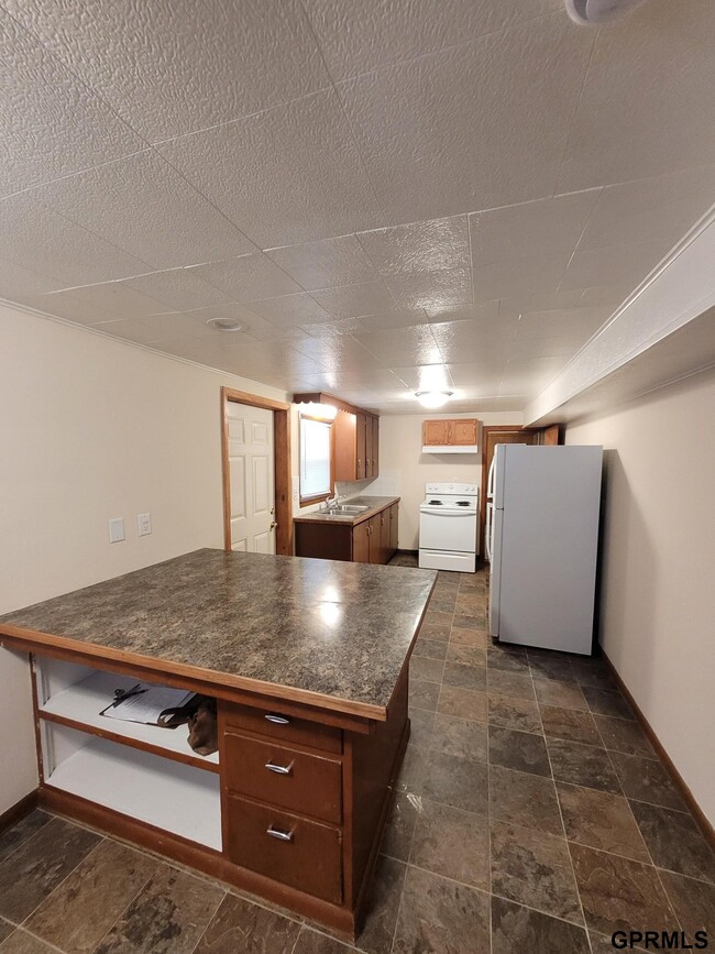 Building Photo - 908 Harrington Ave