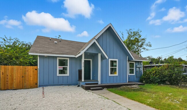 Building Photo - 830 Porter St