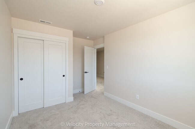 Building Photo - 3032 NE Terreo Pl