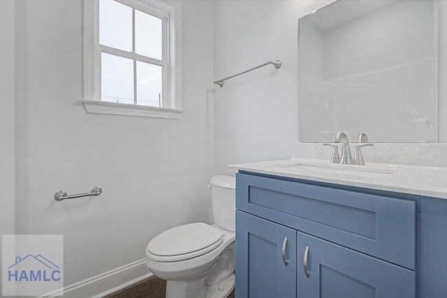 Building Photo - 205 Bagley Ave